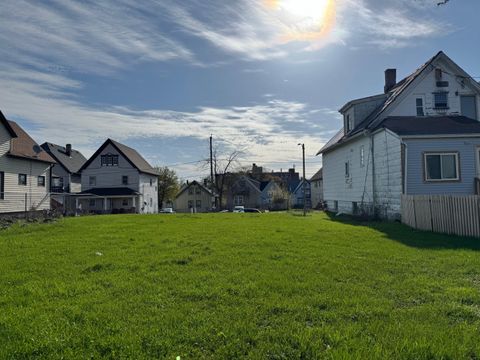 Photo of 2833 N Hubbard St, Milwaukee, WI 53212 (MLS # 1960594)