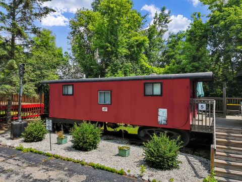 Photo of 301 E Townline Rd, Lake Geneva, WI 53147 (MLS # 1955768)