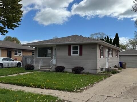 Photo of 4925 34th Ave, Kenosha, WI 53144 (MLS # 1959918)