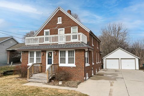 Photo of 532 E Green Bay Ave, Saukville, WI 53080 (MLS # 1952146)