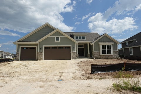 Photo of 708 N Sparrow Way N, Grafton, WI 53024 (MLS # 1978390)