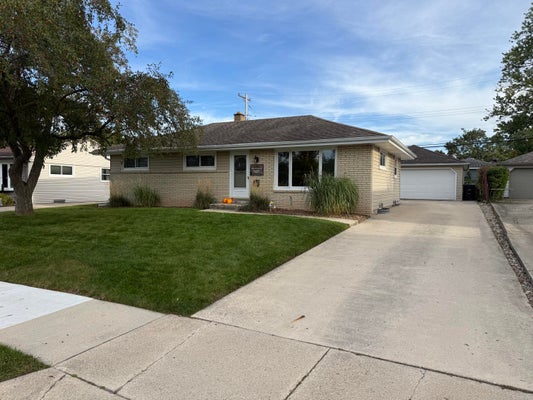 N85W15153 MACARTHUR DR, MENOMONEE FALLS, WI 53051 - Image 97962ff4373f3e724d64becd3e1f07dc/3246334185