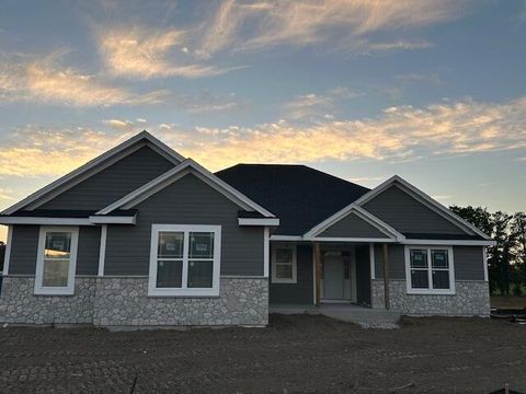 Photo of W207 N5817 Muirfield Dr, Menomonee Falls, WI 53051 (MLS # 1954988)