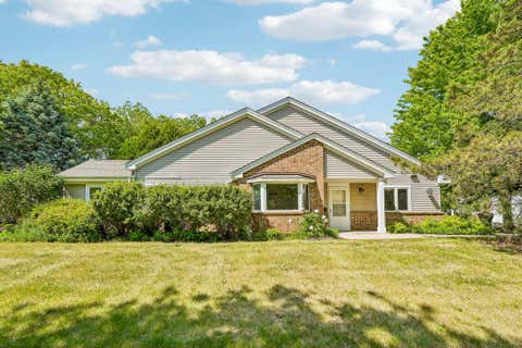 Photo of 7017 W Hummingbird Ct, Milwaukee, WI 53223 (MLS # 1967891)