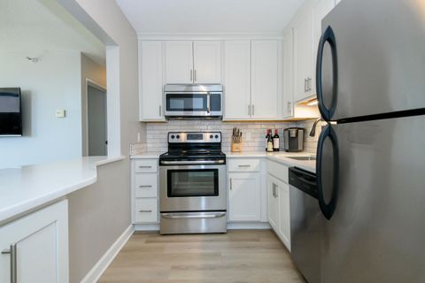 Photo of 1660 N Prospect Ave, Milwaukee, WI 53202 (MLS # 1958212)