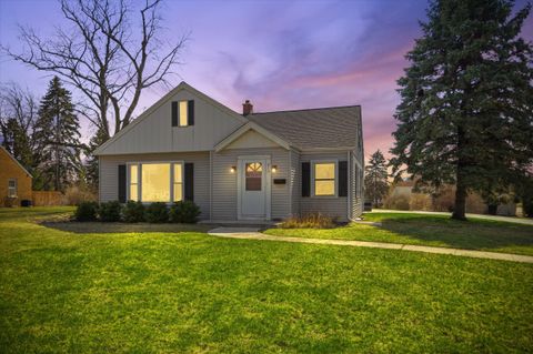 Photo of 213 E Douglas St, Port Washington, WI 53074 (MLS # 1956442)