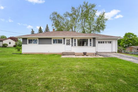 Photo of 311 Washington Ave, Fredonia, WI 53021 (MLS # 1963231)