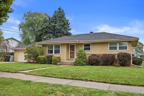 Photo of 4244 N 83rd St, Milwaukee, WI 53222 (MLS # 1939477)
