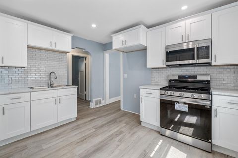 3155 N 38th St, Milwaukee, WI 53216 - #: 1938393