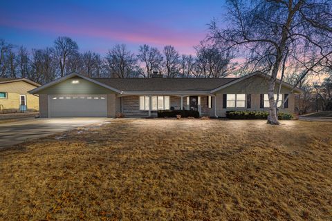 Photo of 308 N Roger St, Port Washington, WI 53074 (MLS # 1904761)