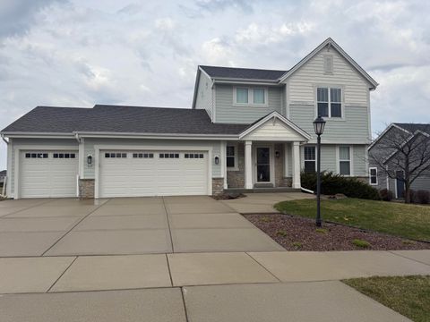 Photo of 317 Indigo Dr, Port Washington, WI 53074 (MLS # 1957331)