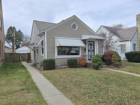 Photo of 4487 N 21st St, Milwaukee, WI 53209 (MLS # 1943887)