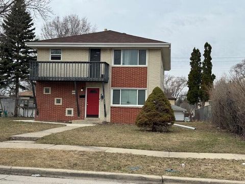 Photo of 5721 N 90TH St, Milwaukee, WI 53225 (MLS # 1955742)