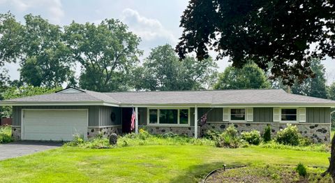 Photo of 15915 Luella Dr, Brookfield, WI 53005 (MLS # 1926380)