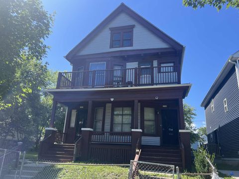 Photo of 3341 N 3rd St, Milwaukee, WI 53212 (MLS # 1933540)