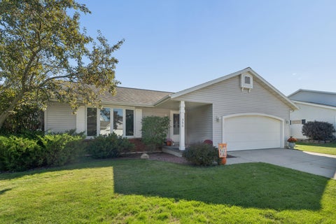 Photo of 360 Willsher Dr, Fond Du Lac, WI 54935 (MLS # 1982705)