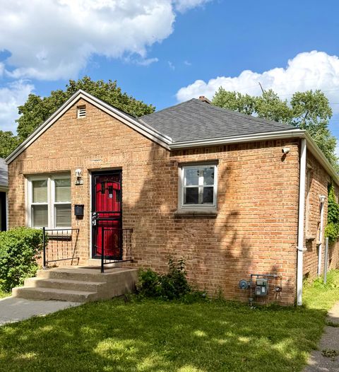 Photo of 4656 N 21st St, Milwaukee, WI 53209 (MLS # 1970210)