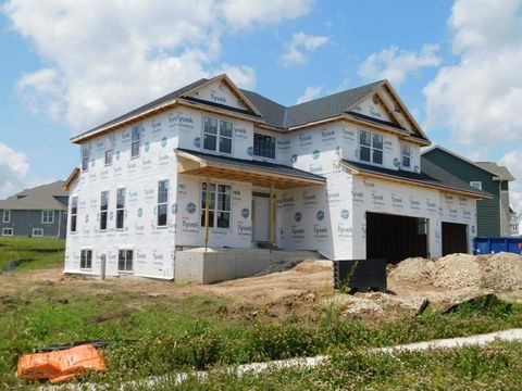 711 Kohlwey Dr, Grafton, WI 53024 - #: 1913015