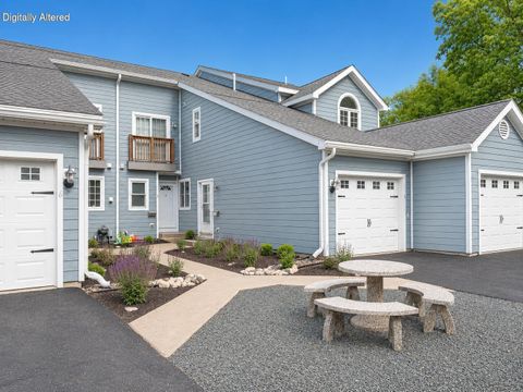 Photo of 355 Havenwood Dr, Lake Geneva, WI 53147 (MLS # 1964727)