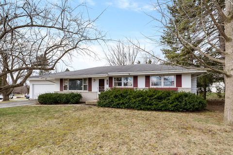Photo of 209 W Norport Dr, Port Washington, WI 53074 (MLS # 1914105)