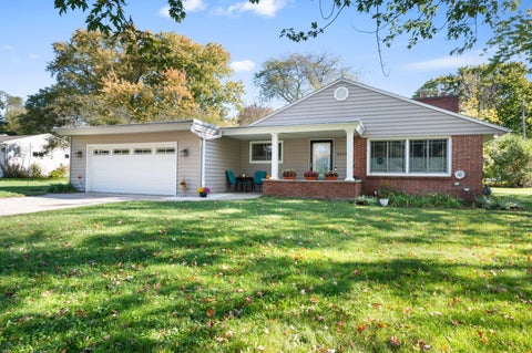 Photo of 8900 N Greenvale Rd, Bayside, WI 53217 (MLS # 1985750)