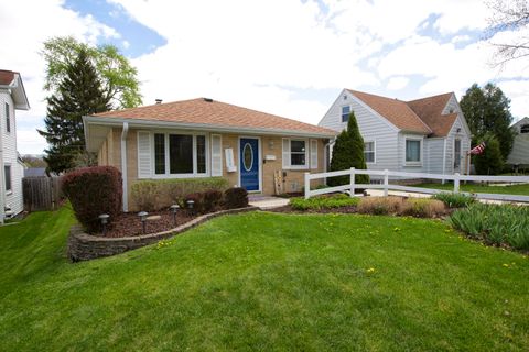 Photo of 1326 S 122nd St, West Allis, WI 53214 (MLS # 1960190)
