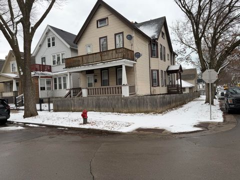 Photo of 1036 S 20th St, Milwaukee, WI 53204 (MLS # 1947605)