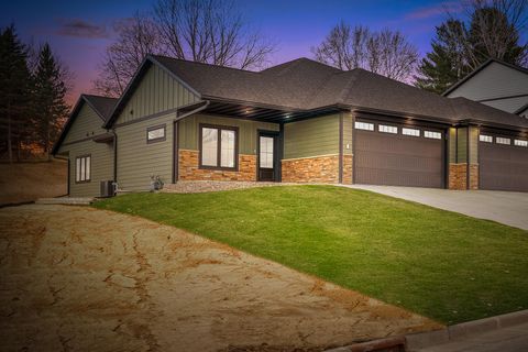 Photo of 4041 Brooke Elizabeth Dr, Onalaska, WI 54650 (MLS # 1959367)