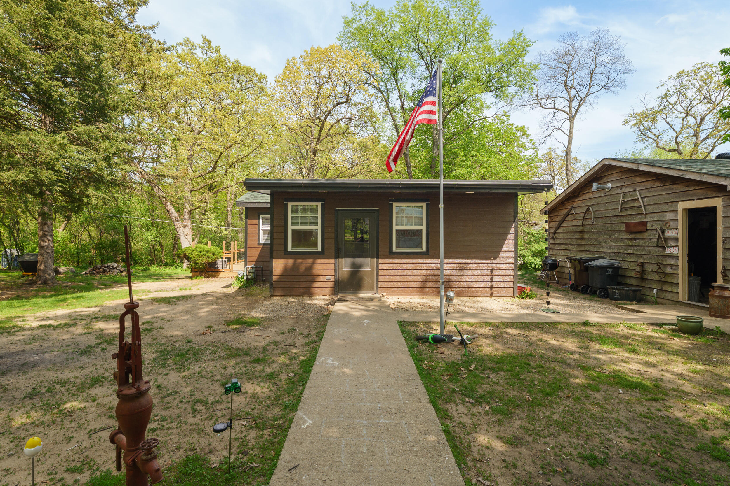 Salem Lakes, Wisconsin 53168, United States, 2 Bedrooms Bedrooms, ,1 BathroomBathrooms,Residential,Pending,131583