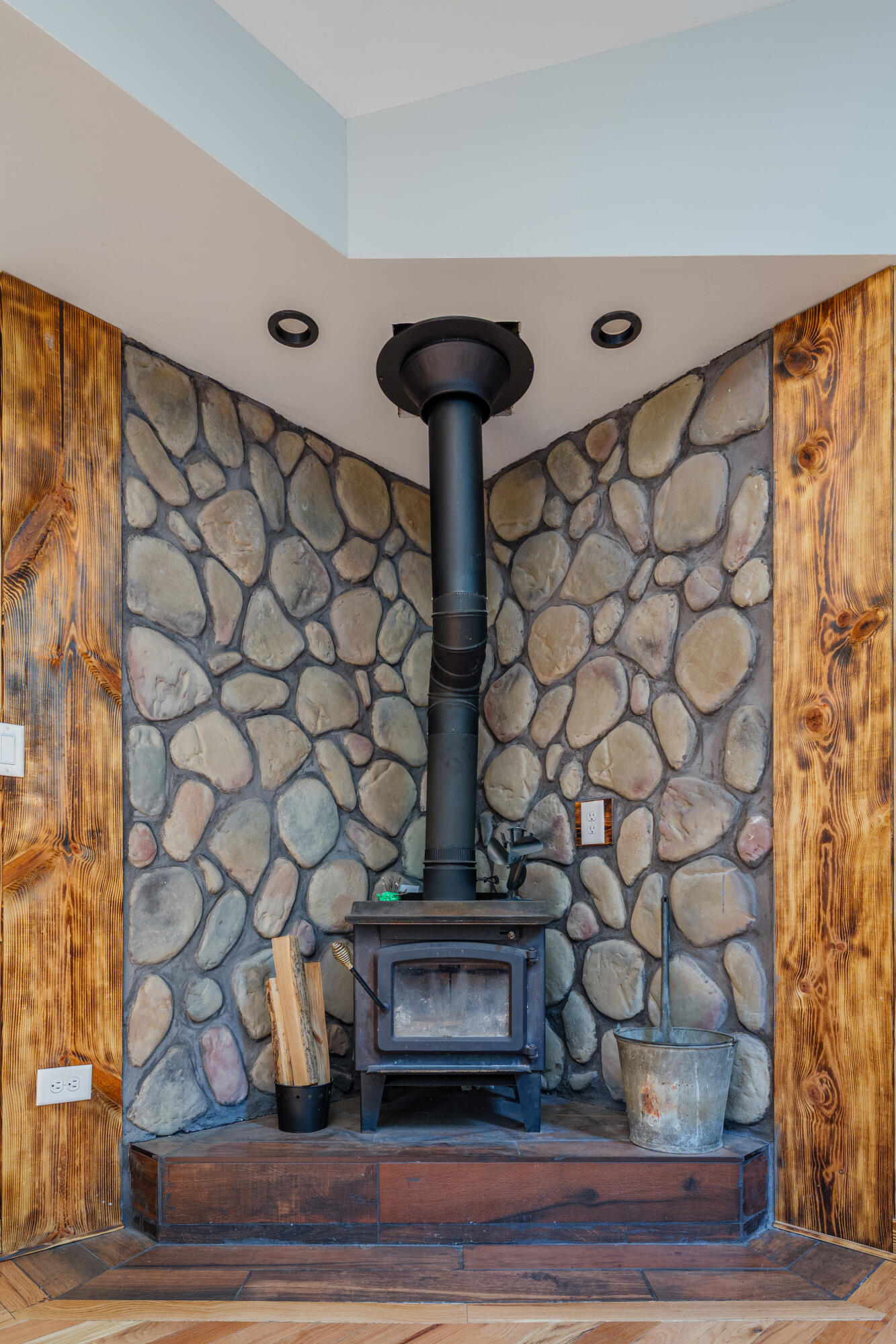 Salem Lakes, Wisconsin 53168, United States, 2 Bedrooms Bedrooms, ,1 BathroomBathrooms,Residential,Pending,131583