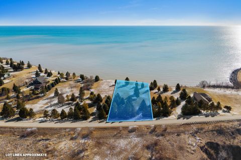 Photo of 606 Lakeshore Dr, Kewaunee, WI 54216 (MLS # 1953897)