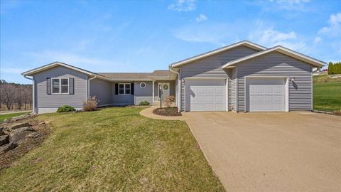 Photo of 17614 Interland Ave, Adrian, WI 54660 (MLS # 1957145)