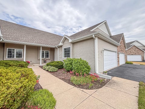 Photo of 650 Waters Edge Dr, Whitewater, WI 53190 (MLS # 1966498)