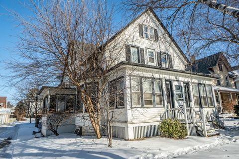 Photo of 132 E Washington St, West Bend, WI 53095 (MLS # 1948848)