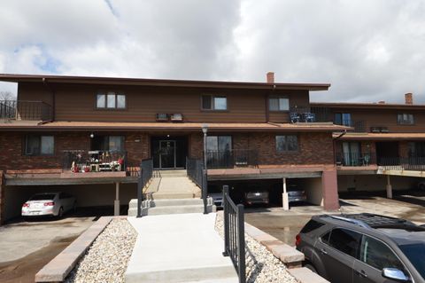 Photo of 3985 S 84th St, Greenfield, WI 53228 (MLS # 1958210)