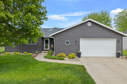 Photo of 1401 S Cherry Ln, Holmen, WI 54636 (MLS # 1961901)