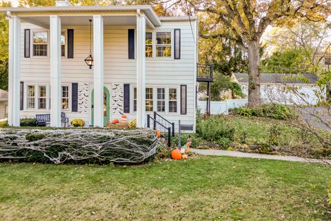 Photo of 1516 Pleasant View Ave, Waukesha, WI 53188 (MLS # 1941063) Photo of 1516 Pleasant View Ave, Waukesha, WI 53188 (MLS # 1941063)