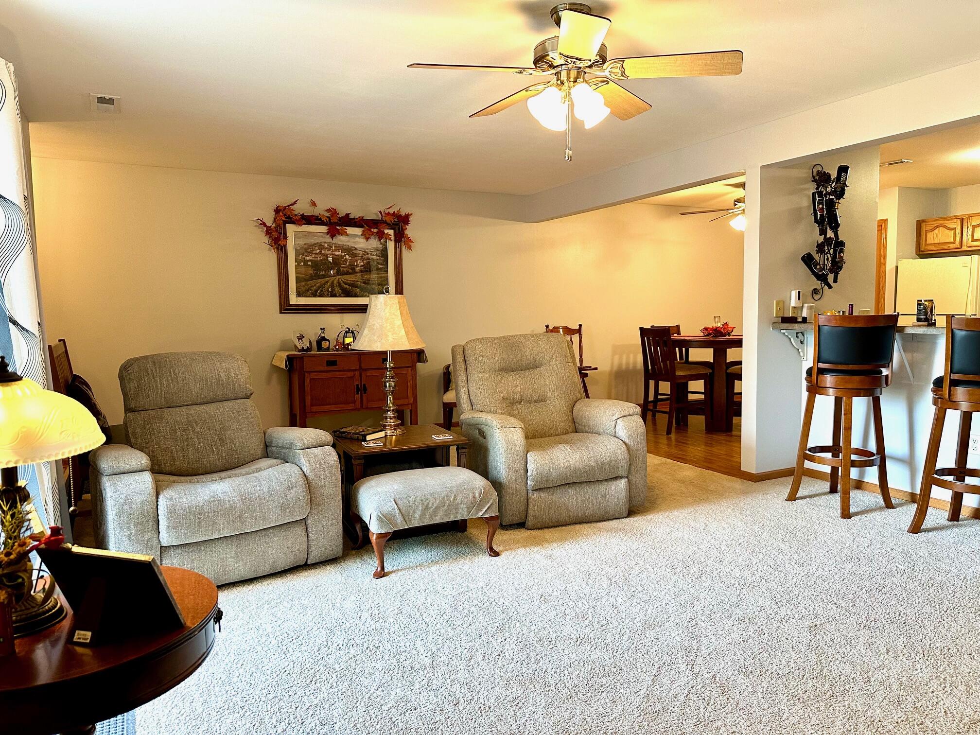 Somers, Wisconsin 53144, United States, 2 Bedrooms Bedrooms, ,2 BathroomsBathrooms,Residential,Pending,14704