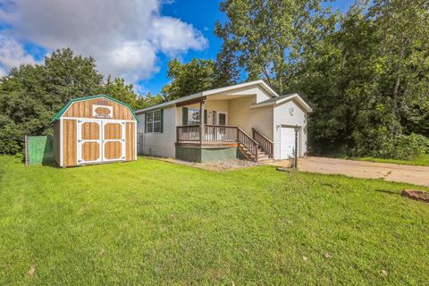 Photo of 52 Lapidary Ln, Janesville, WI 53548 (MLS # 1951041)