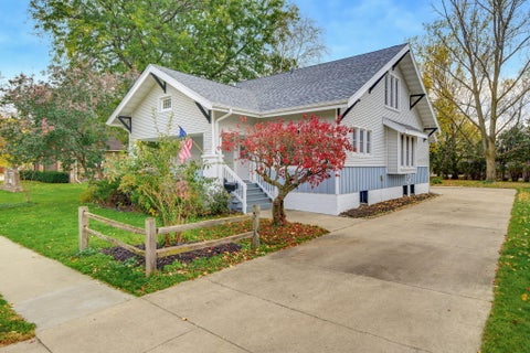 Photo of 326 Tamarack St, Randolph, WI 53956 (MLS # 1986531)