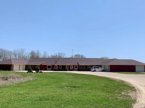 Photo of 417 E 1st St, Waldo, WI 53093 (MLS # 1980571)