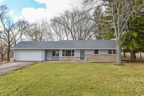 Photo of 10905 W Oakwood Rd, Franklin, WI 53132 (MLS # 1956740)