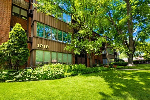 Photo of 1219 N Jackson St, Milwaukee, WI 53202 (MLS # 1965691)