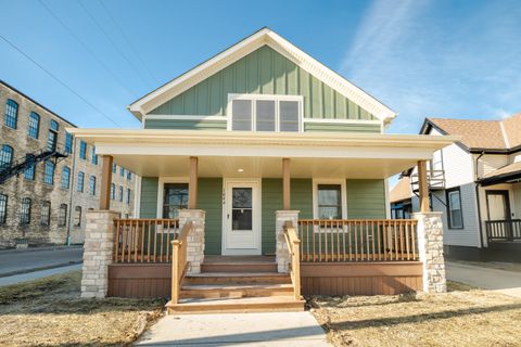 Photo of 1644 S Memorial Dr, Racine, WI 53403 (MLS # 1947260)