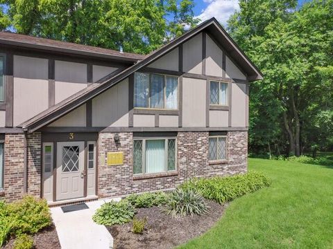 Photo of 90 Potawatomi Rd, Williams Bay, WI 53191 (MLS # 1968853)