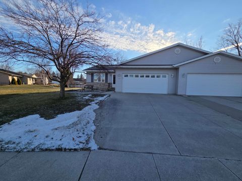 Photo of 2209 Virginia Dr, Manitowoc, WI 54220 (MLS # 1947465)
