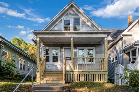 Photo of 3423 N 2nd St, Milwaukee, WI 53212 (MLS # 1984848)