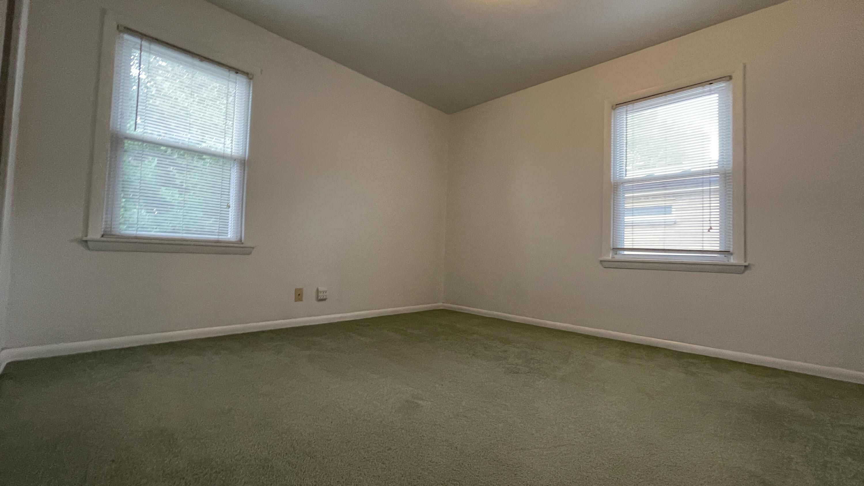 Milwaukee, Wisconsin 53222, United States, 3 Bedrooms Bedrooms, ,1 BathroomBathrooms,Residential,Active,119030