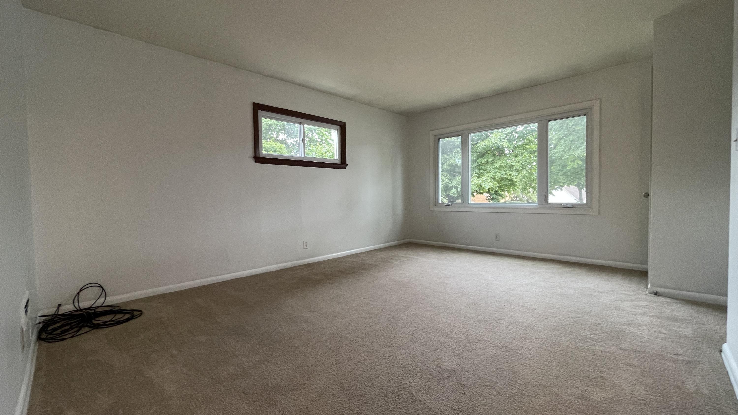 Milwaukee, Wisconsin 53222, United States, 3 Bedrooms Bedrooms, ,1 BathroomBathrooms,Residential,Active,119030