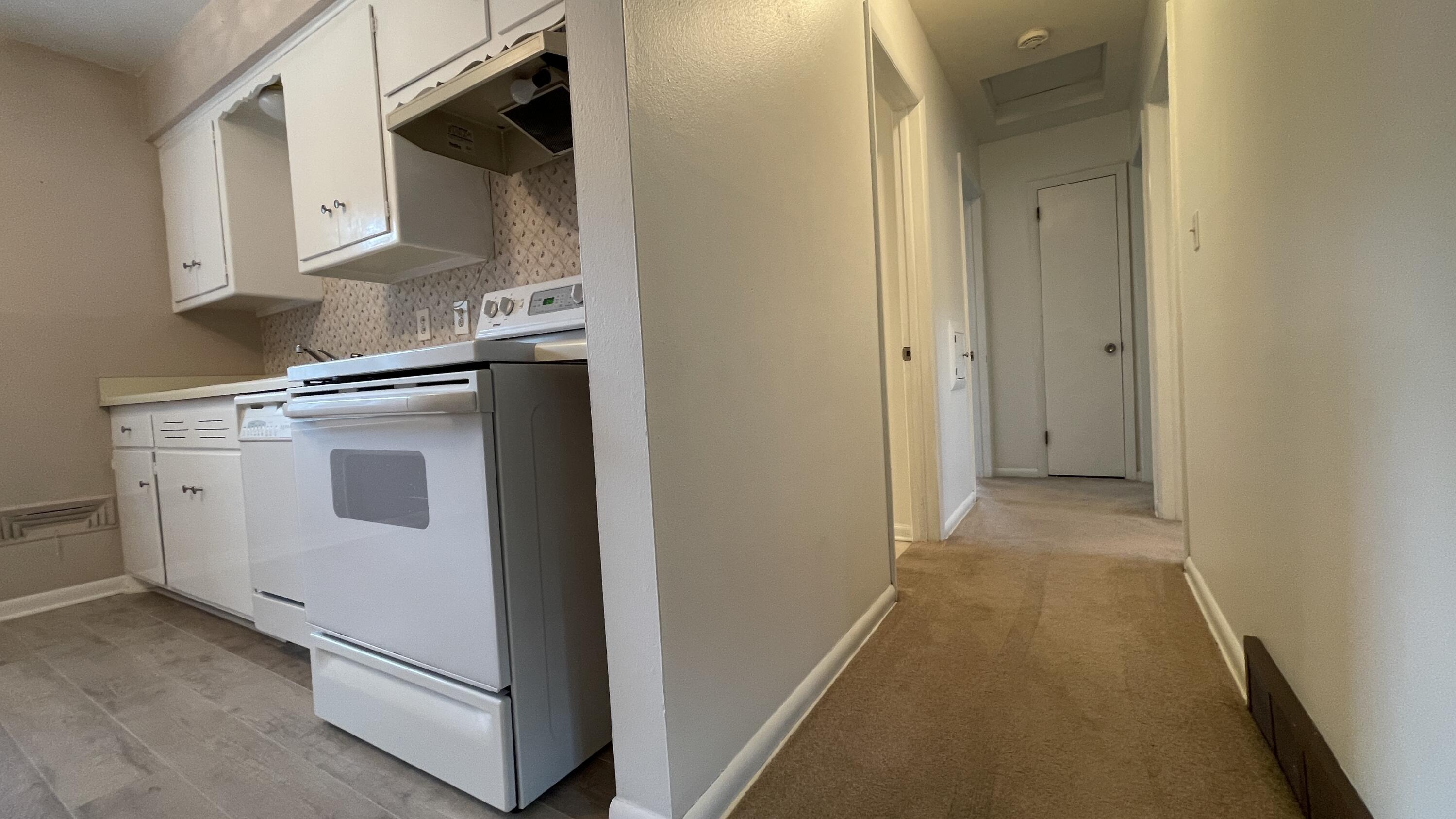 Milwaukee, Wisconsin 53222, United States, 3 Bedrooms Bedrooms, ,1 BathroomBathrooms,Residential,Active,119030